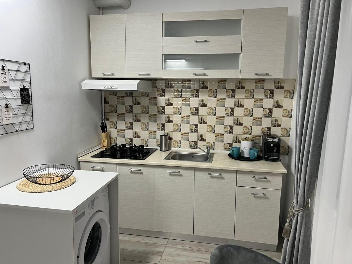 Compact House Appartement Cluj-Napoca Buitenkant foto