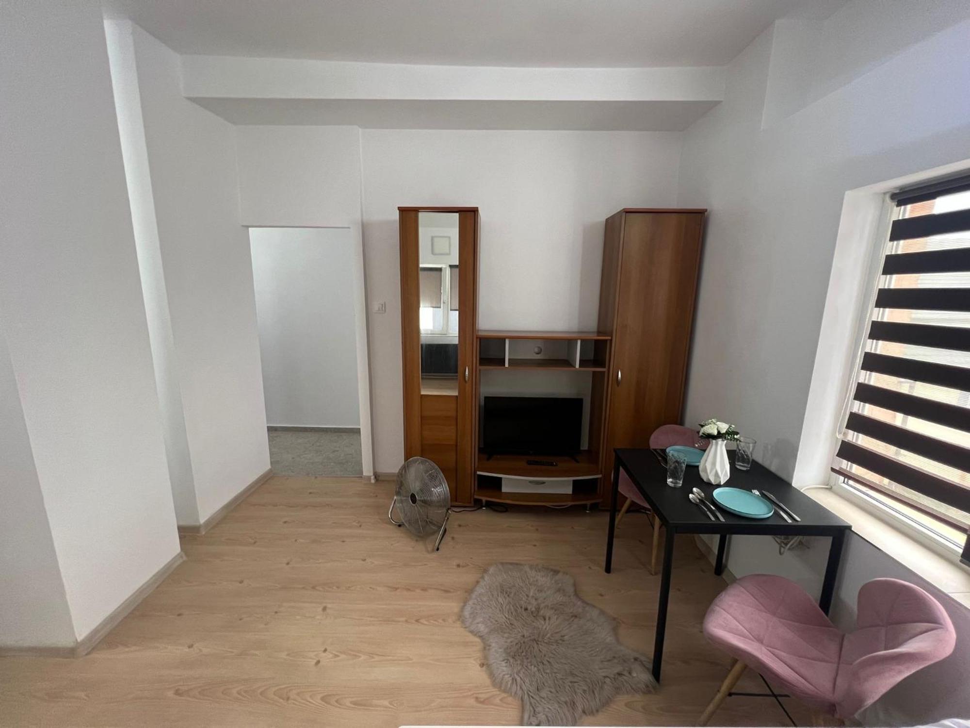 Compact House Appartement Cluj-Napoca Buitenkant foto