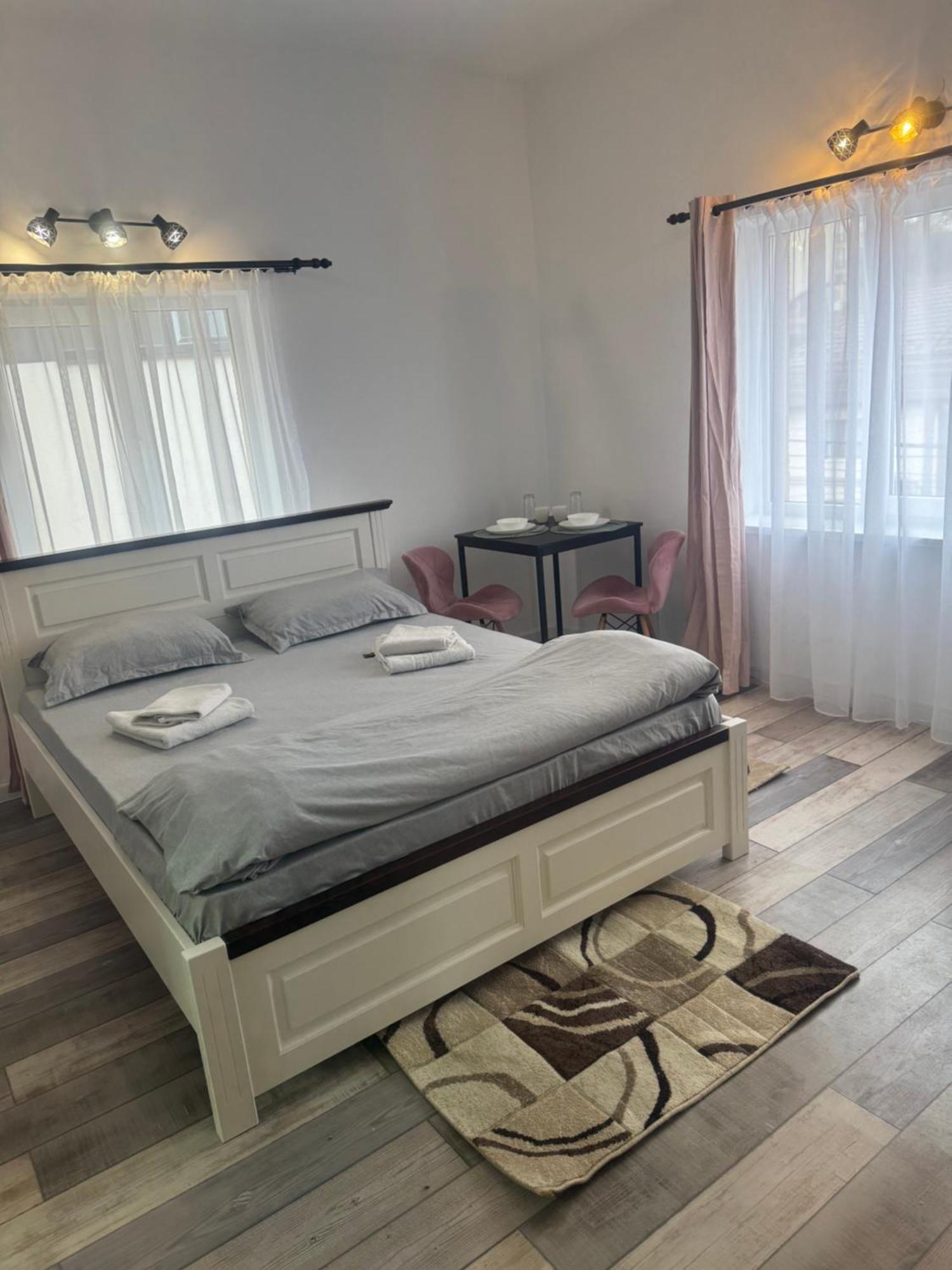Compact House Appartement Cluj-Napoca Buitenkant foto