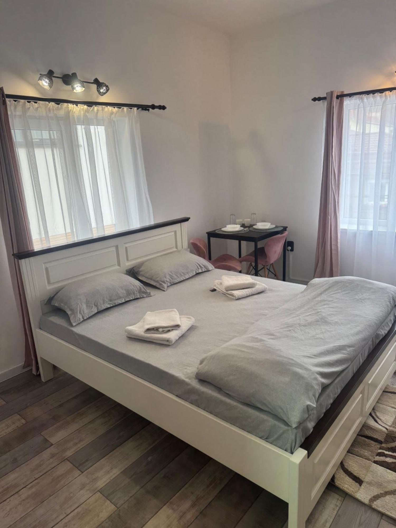 Compact House Appartement Cluj-Napoca Buitenkant foto
