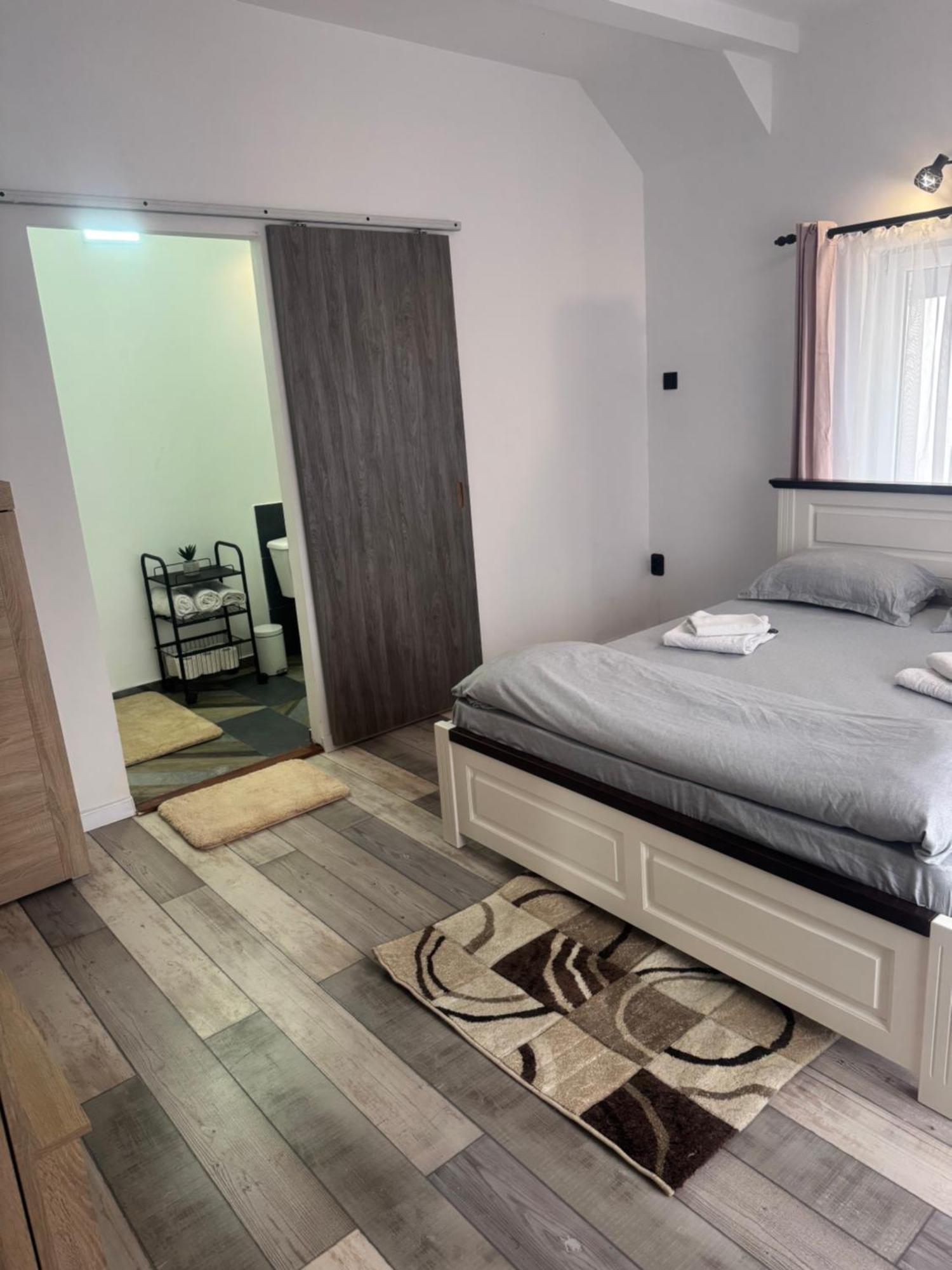 Compact House Appartement Cluj-Napoca Buitenkant foto